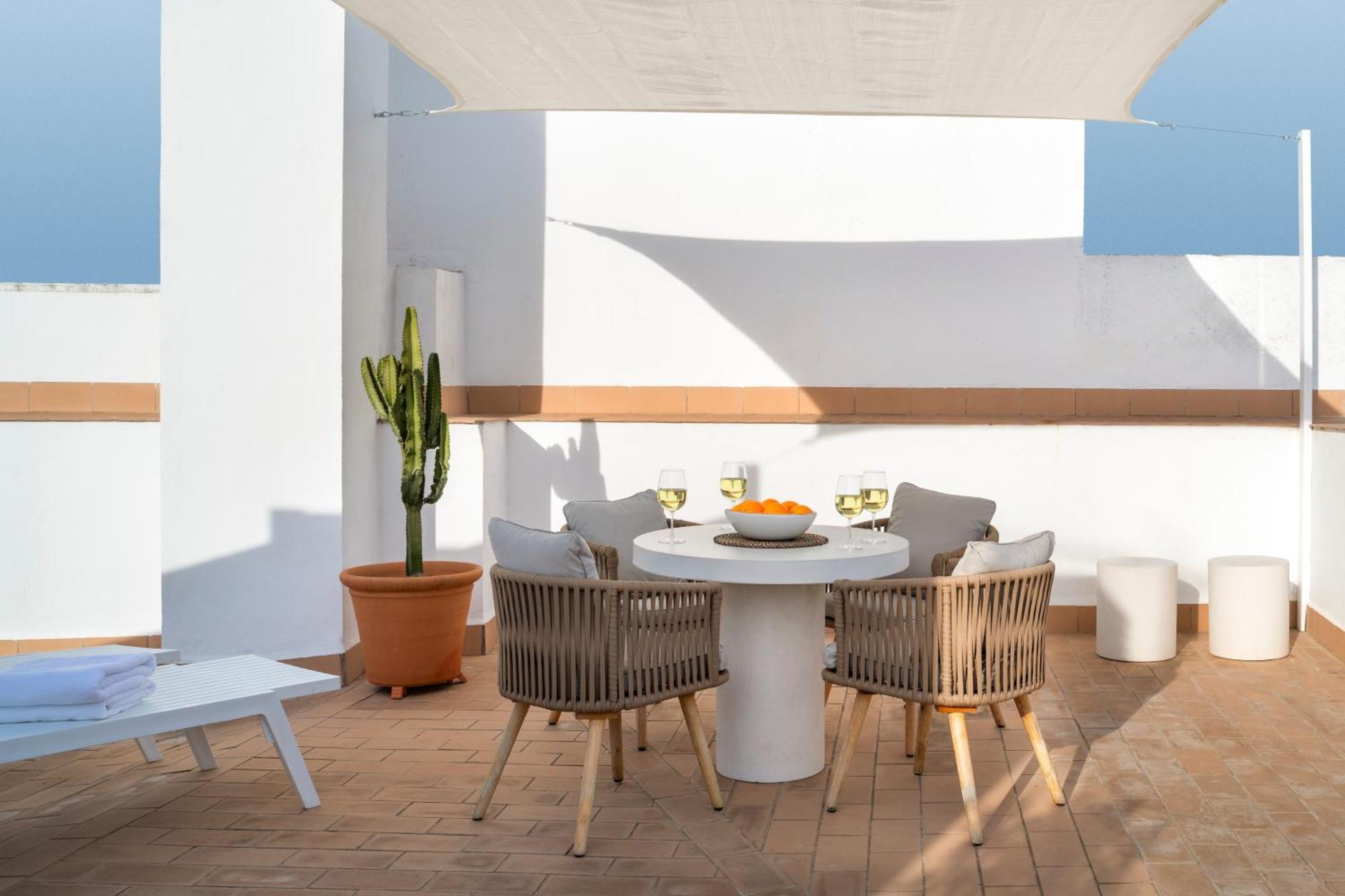 Magno Almansa Apartment Sevilla